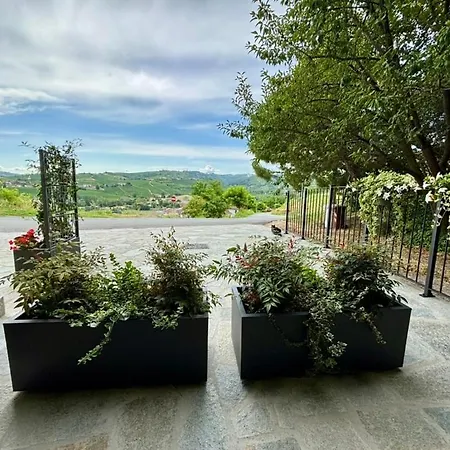 Anna's House * Neive