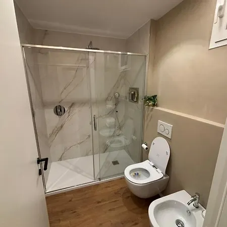 Anna's House * Neive